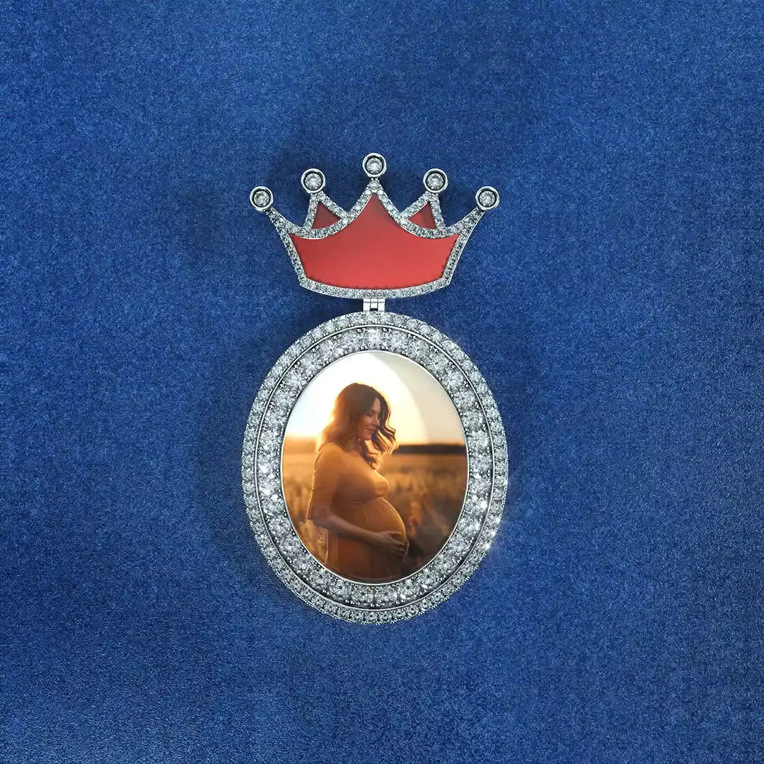 Custom Moissanite Photo Pendants – Personalize Your Memories in Ice