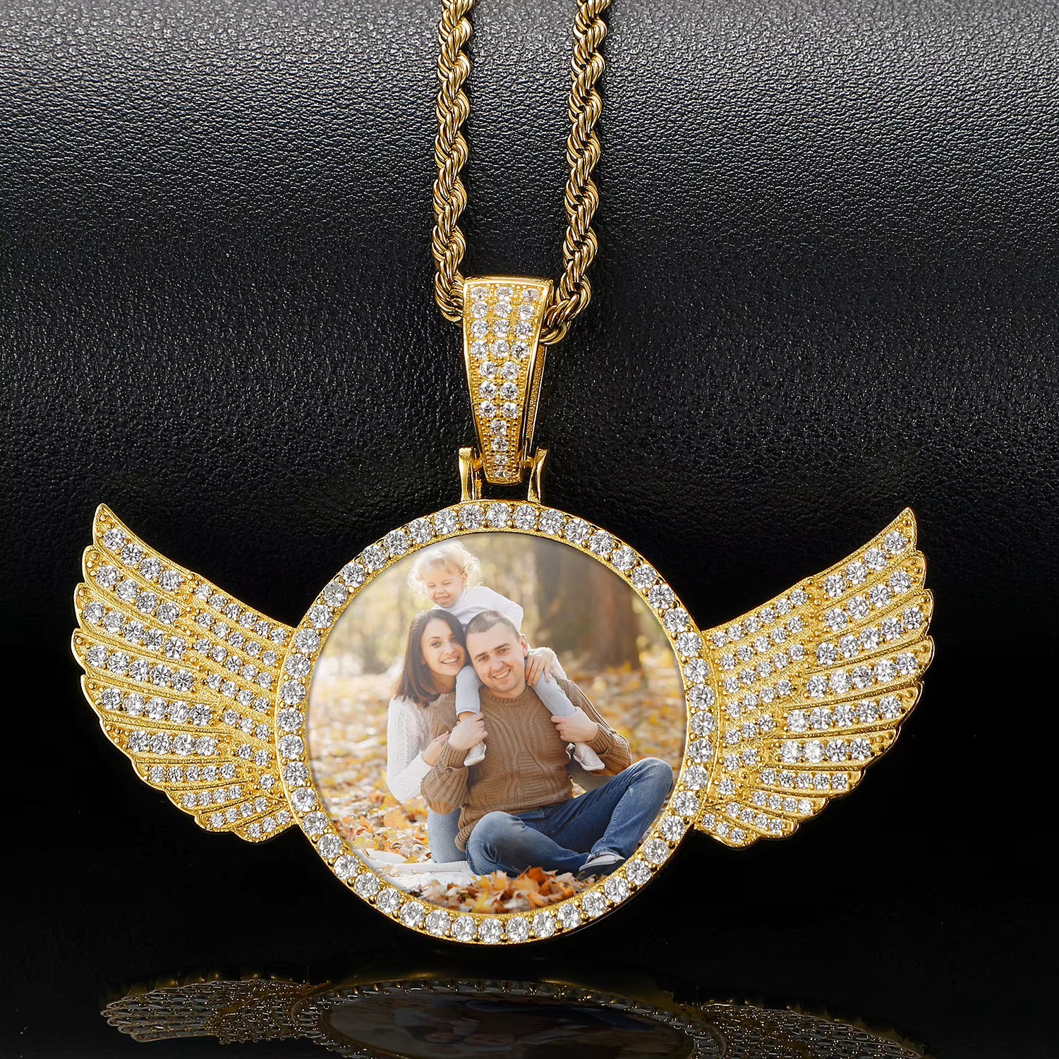 Custom Moissanite Photo Pendants – Personalize Your Memories in Ice